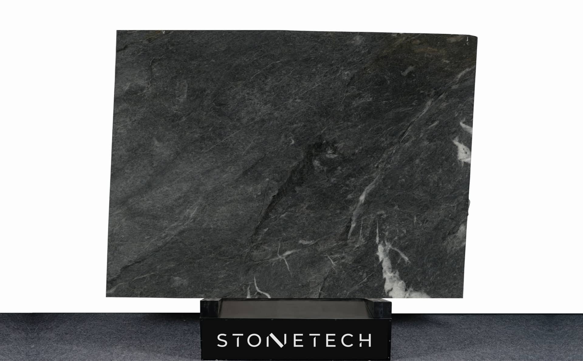 LUNA GRIGIA polished marble slab in Black