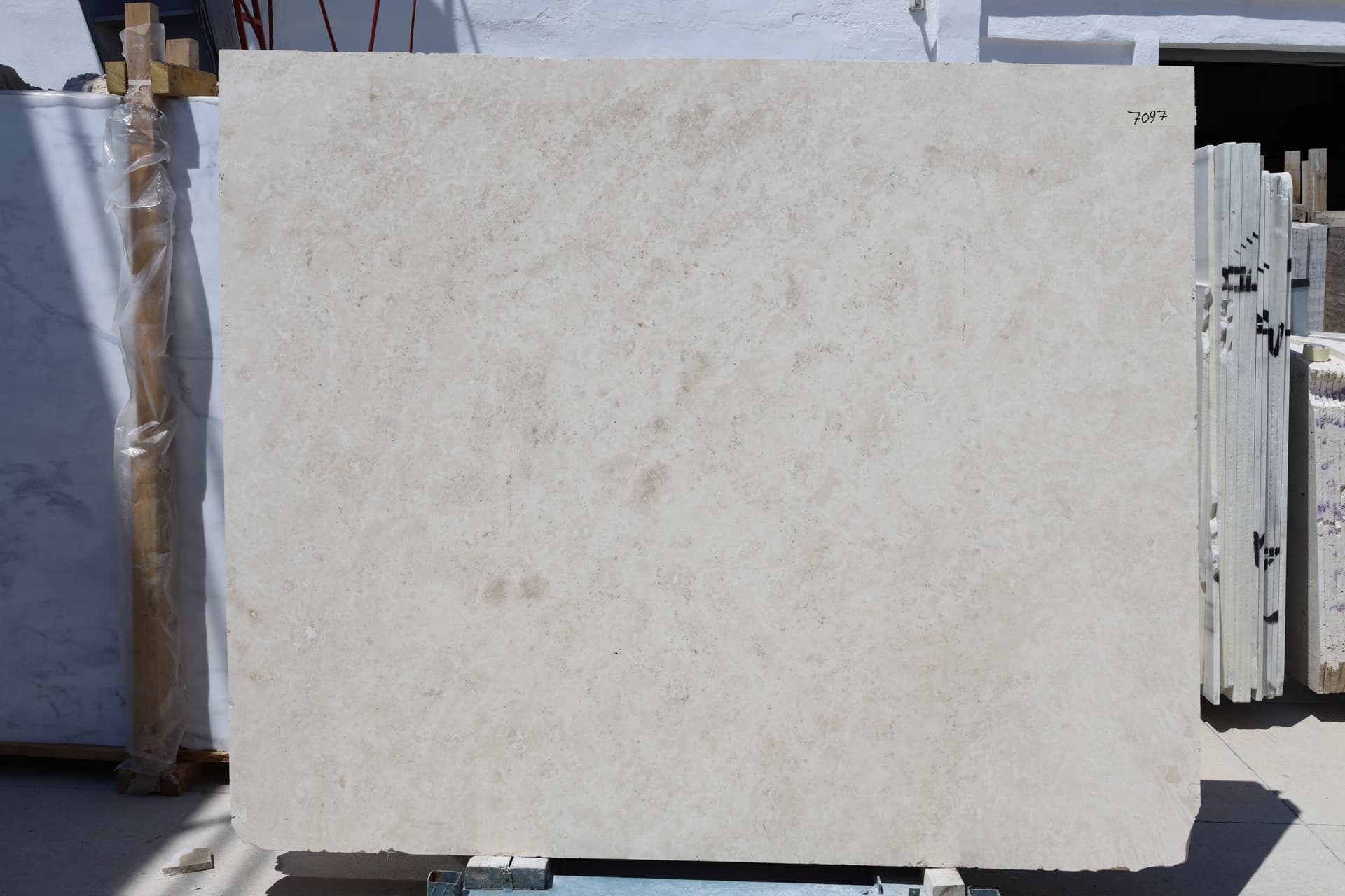 Classic Travertine Cross Cut - Photo 1
