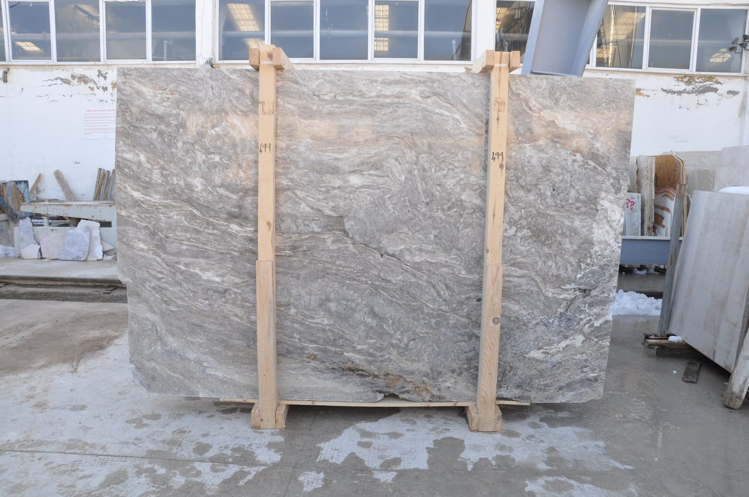 Silver Travertine Vein Cut - Photo 1