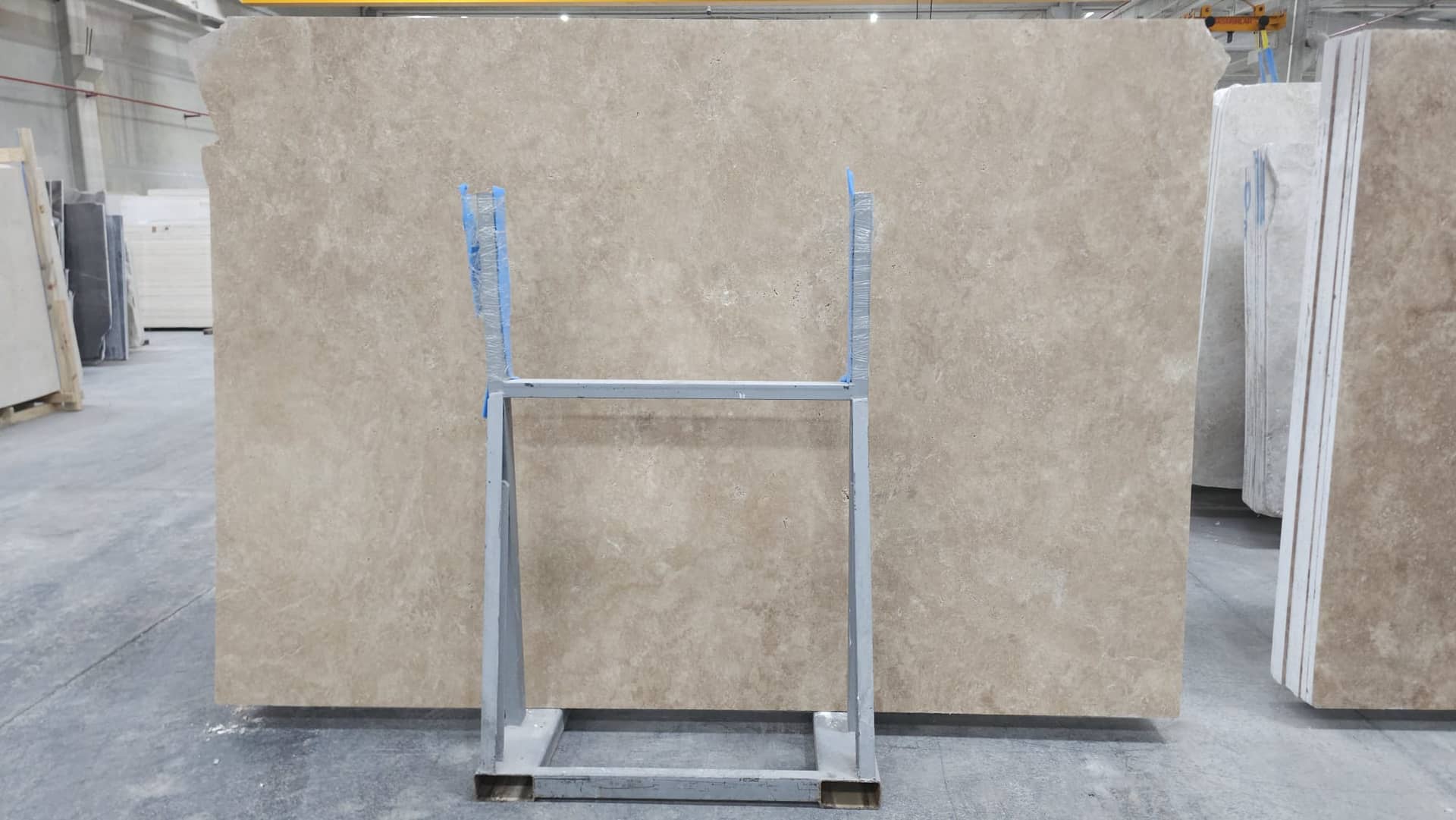 TRAVERTINE CC honed travertine slab