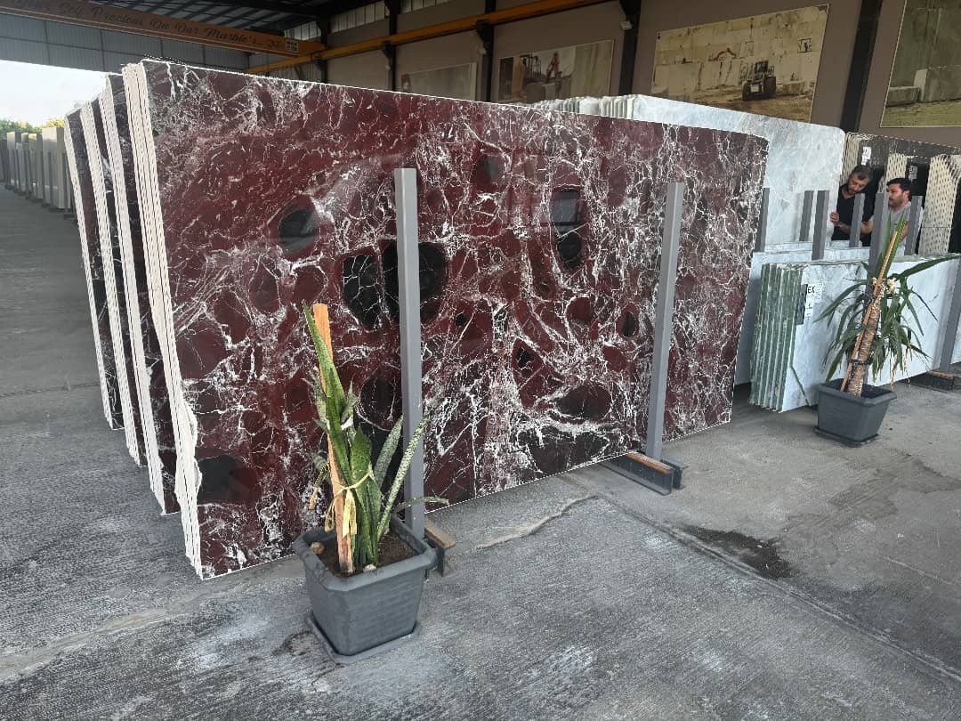 ROSSO LEVANTO Polished marble slab