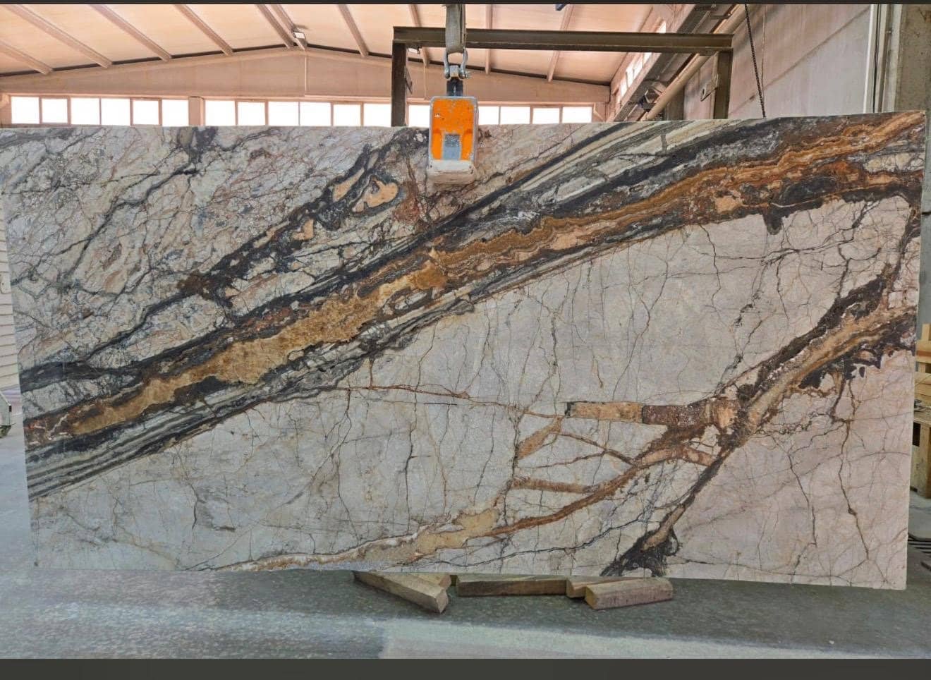 Prime River polished marble slab