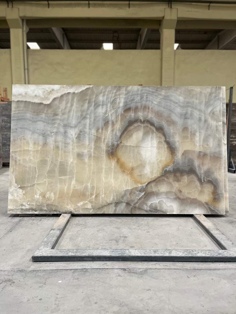Oyster Onyx Polished marble slab in Multicolor