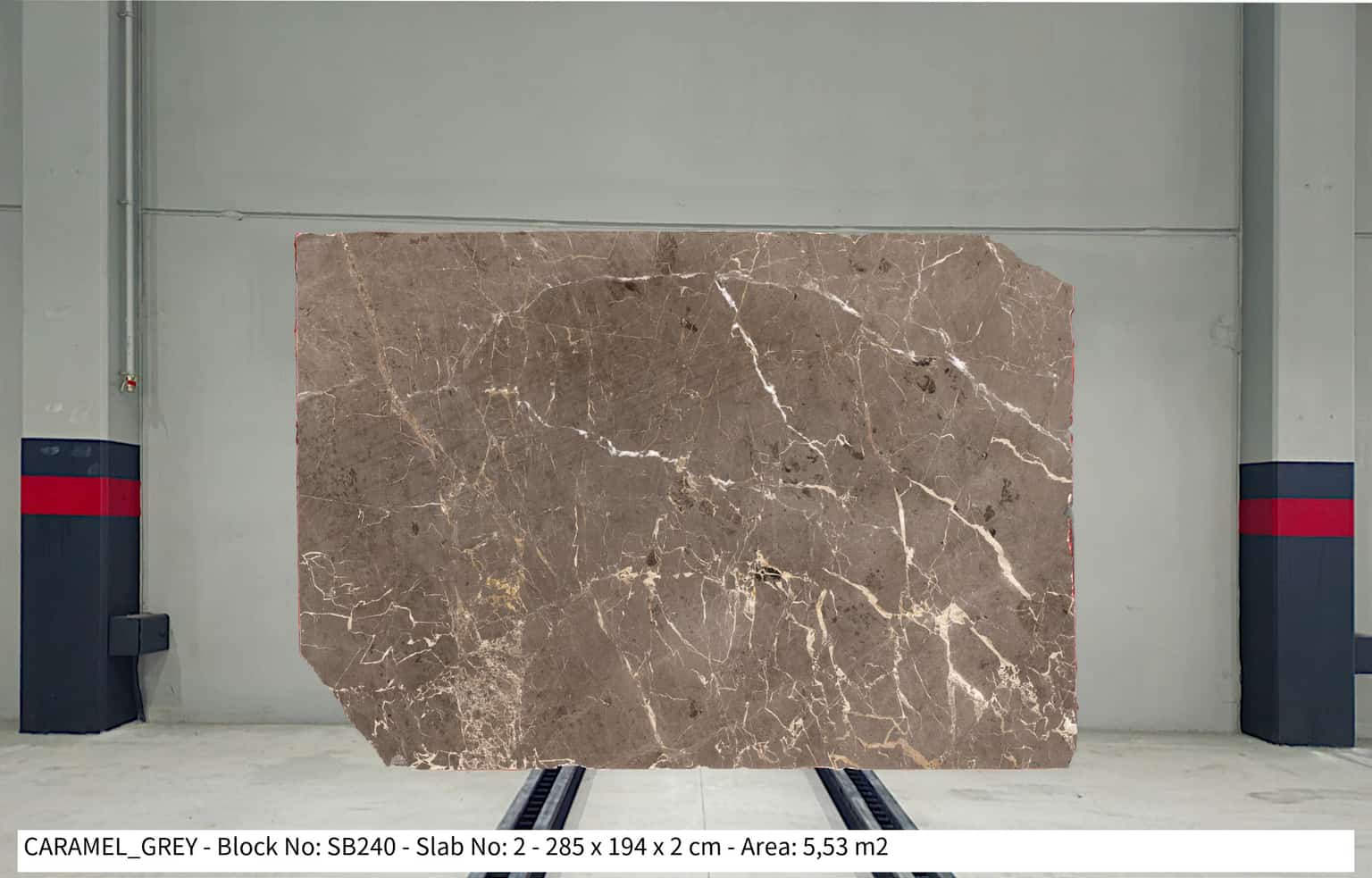CARAMEL GREY Polished marble slab in Grey