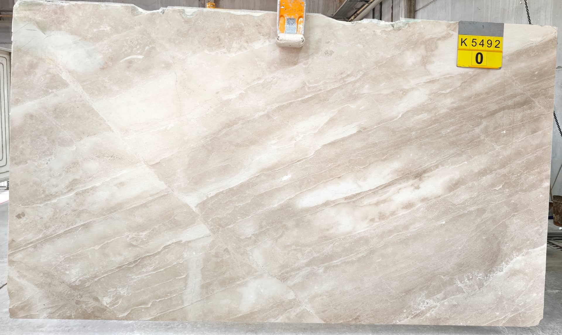 MONTE CARLO K5492 Polished marble slab in Beige