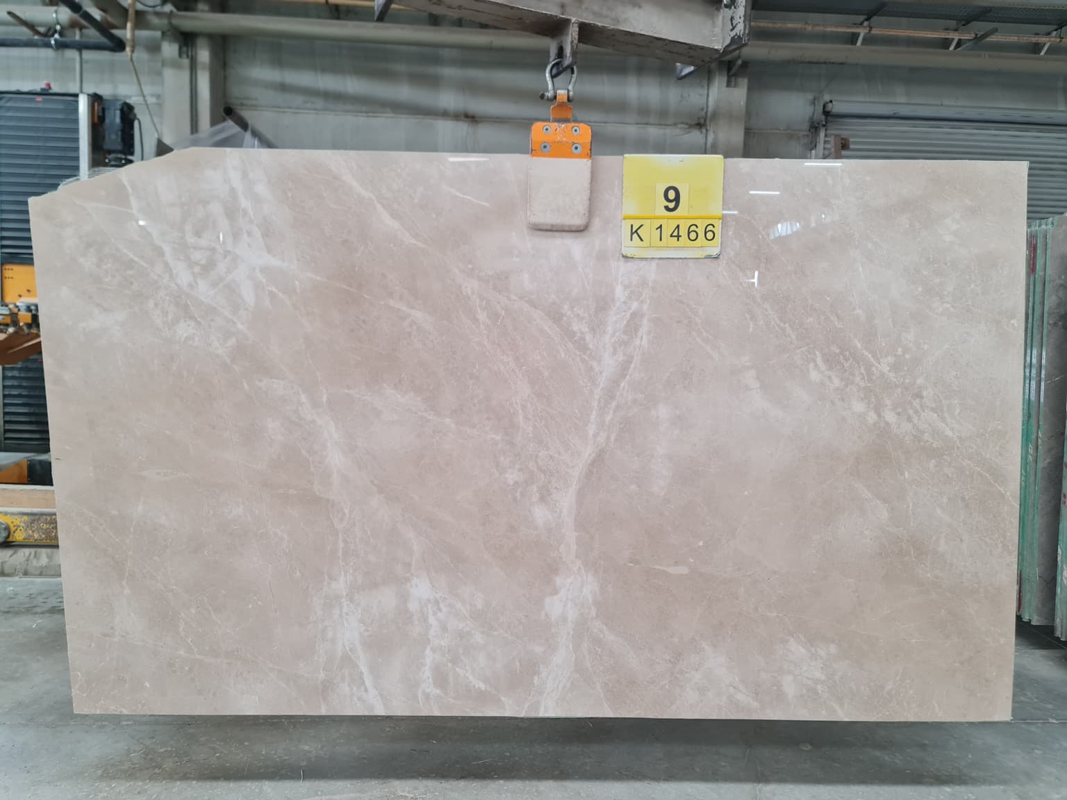 MOON CREAM K1466 Polished marble slab