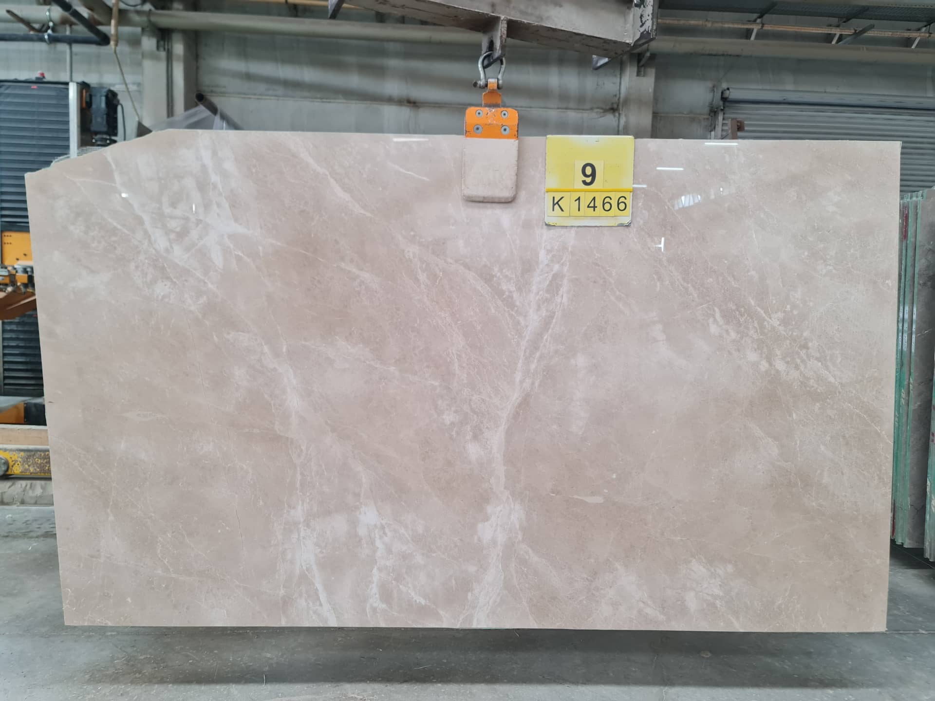 MOON CREAM K1466 Polished marble slab