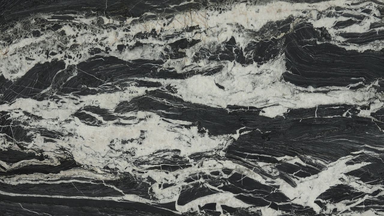 BRINDLE CRYSTALL - Photo 1