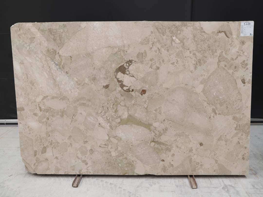 Ceppo Polished marble slab in Beige