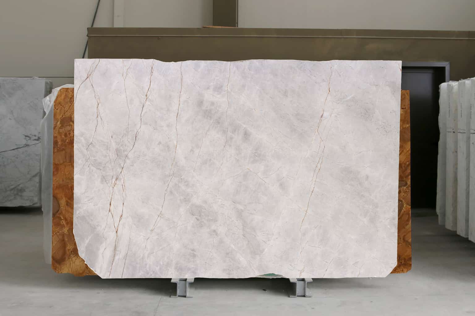 Fendi Rose Polished marble slab
